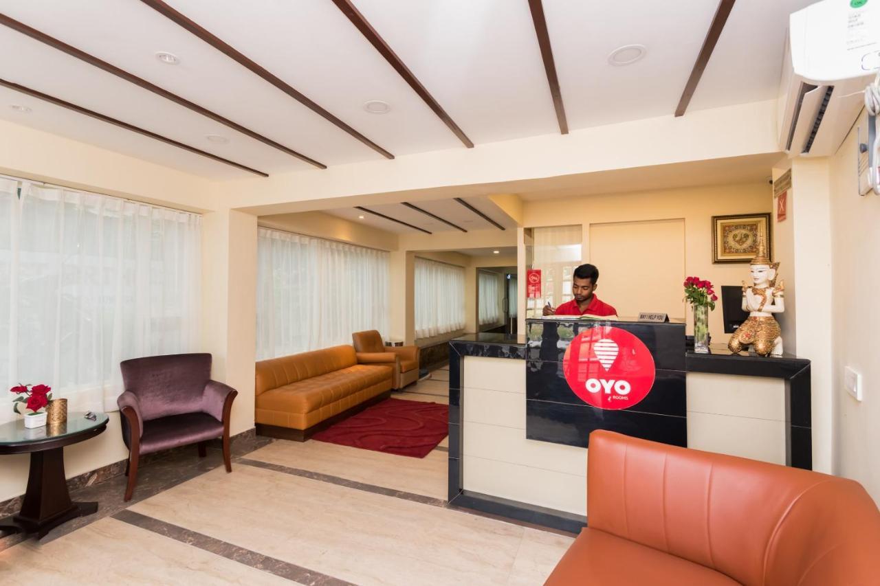 Oyo 9202 Hotel Central Courtyard Силигури Экстерьер фото