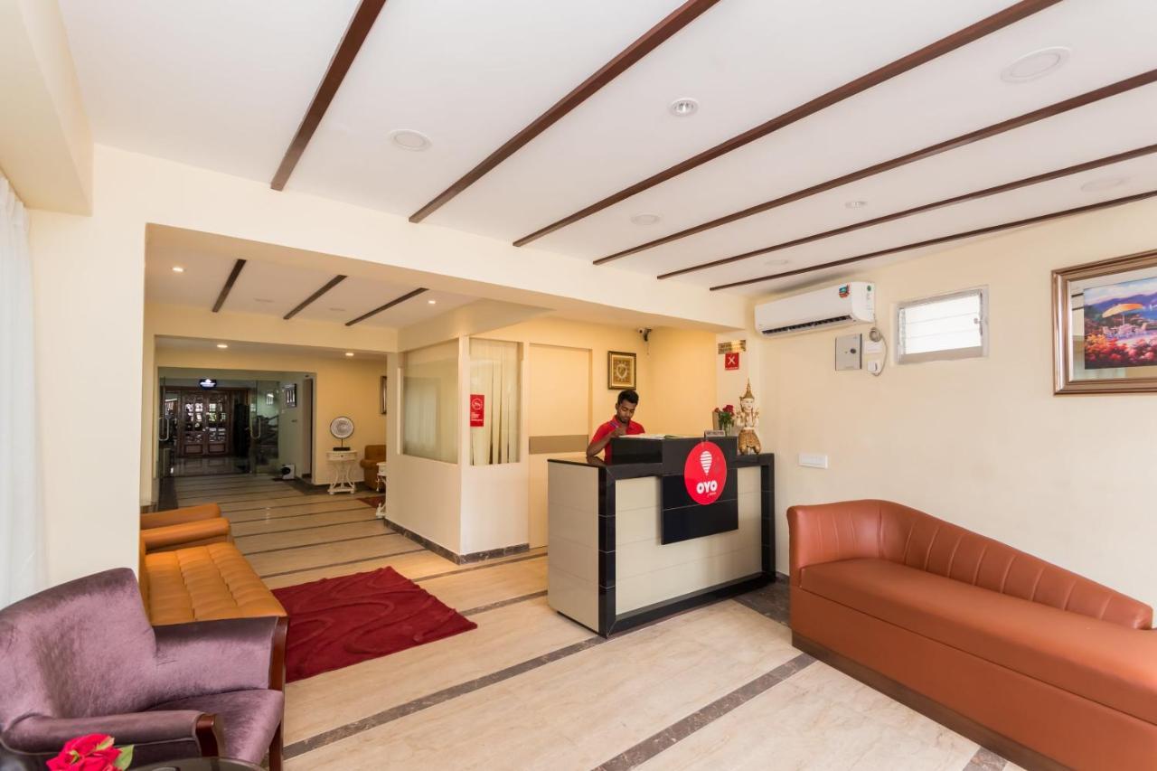 Oyo 9202 Hotel Central Courtyard Силигури Экстерьер фото